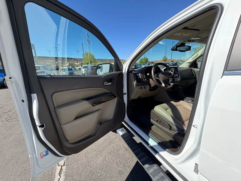 Used 2017 GMC Canyon SLT w/ Driver Alert Package image 10