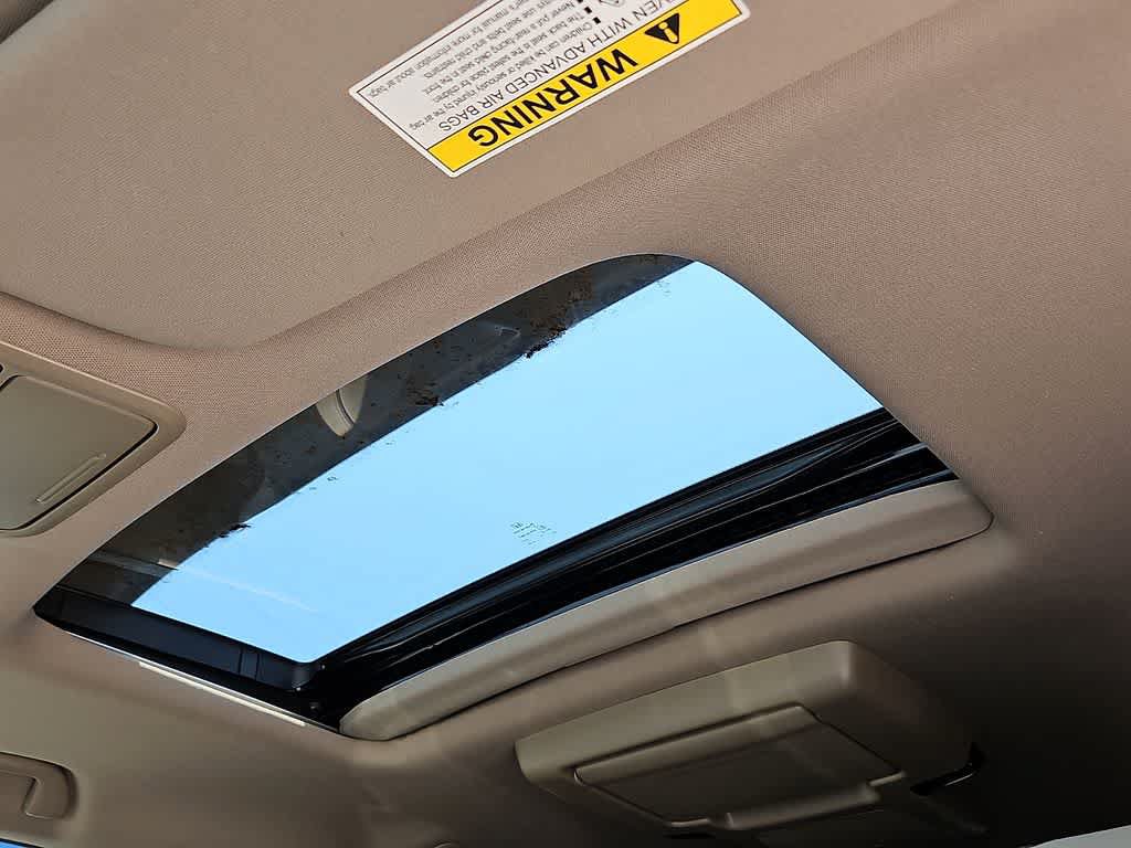 Used 2022 Honda Odyssey Elite image 14