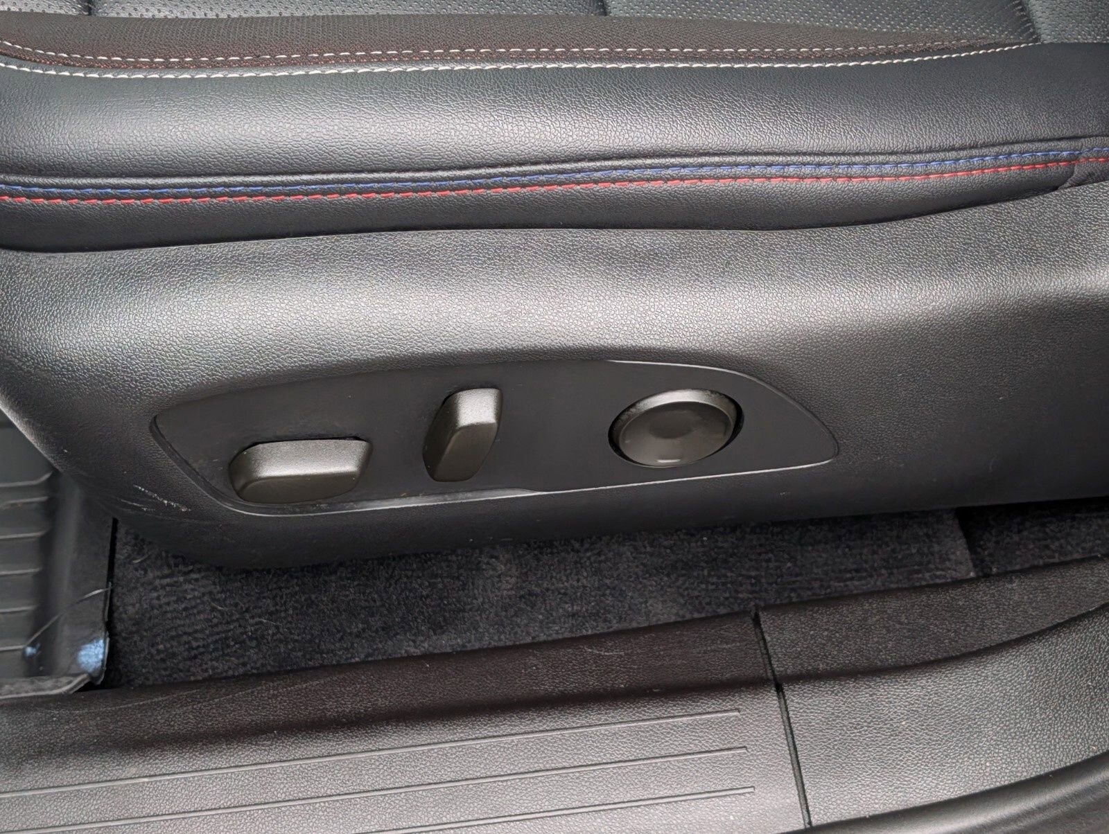 Used 2024 Chevrolet Equinox EV RS image 20