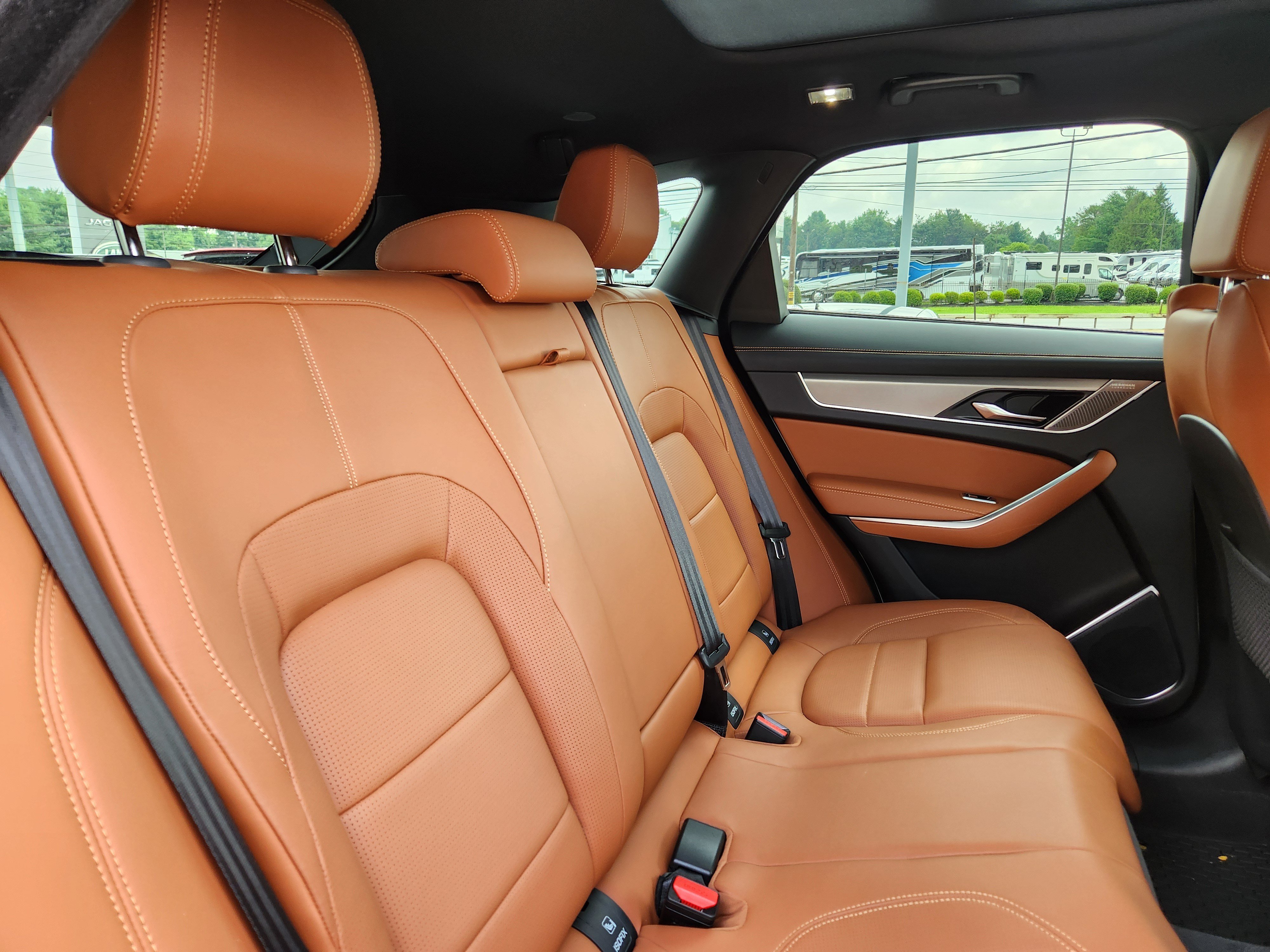 Certified 2026 Jaguar F-PACE R-Dynamic S AWD/4WD image 15