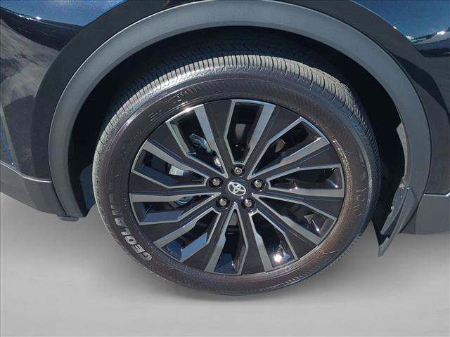Used 2026 Toyota C-HR AWD/4WD image 26