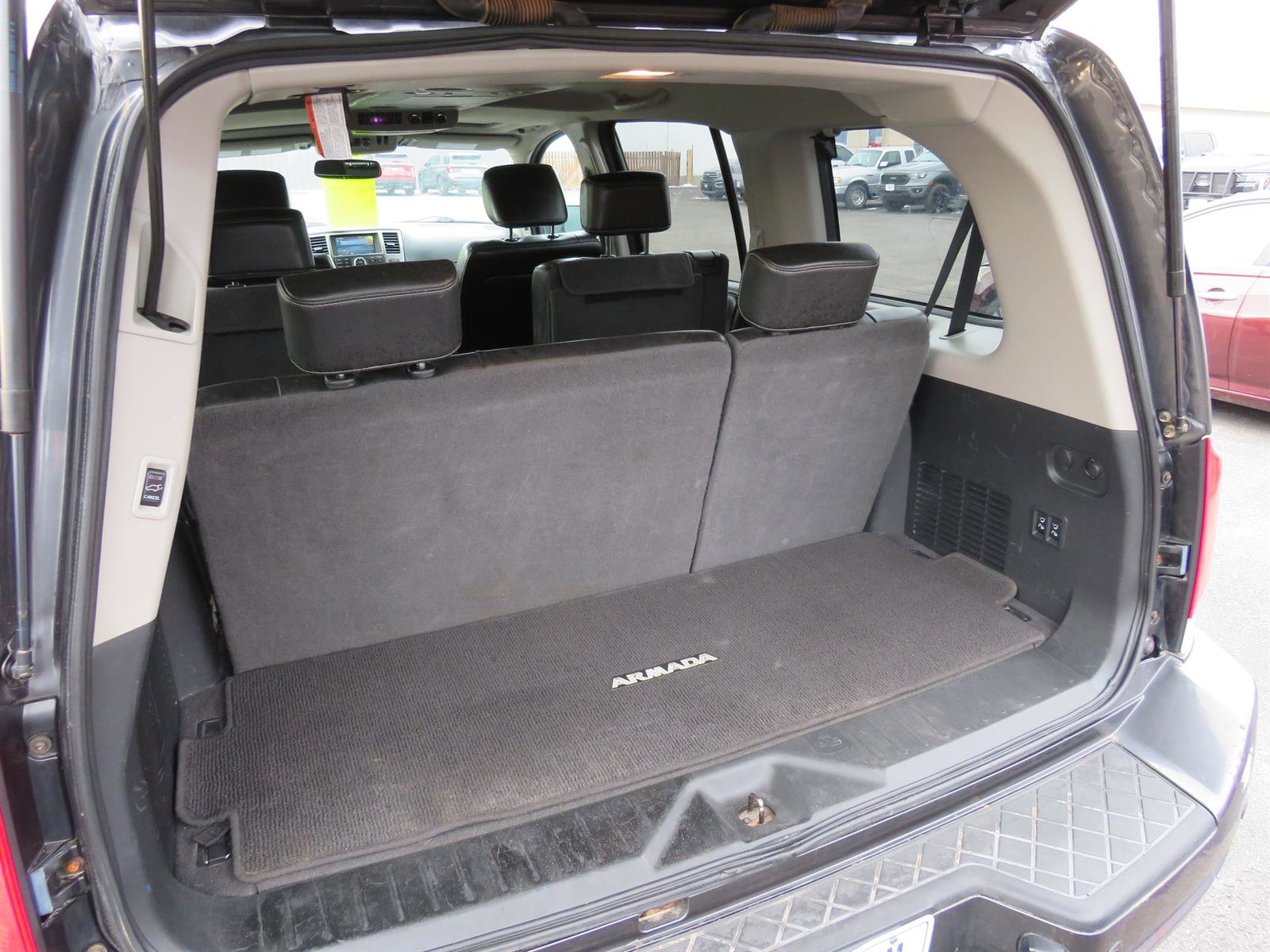 Used 2011 Nissan Armada Platinum w/ 2nd Row Captain Seat Pkg image 24