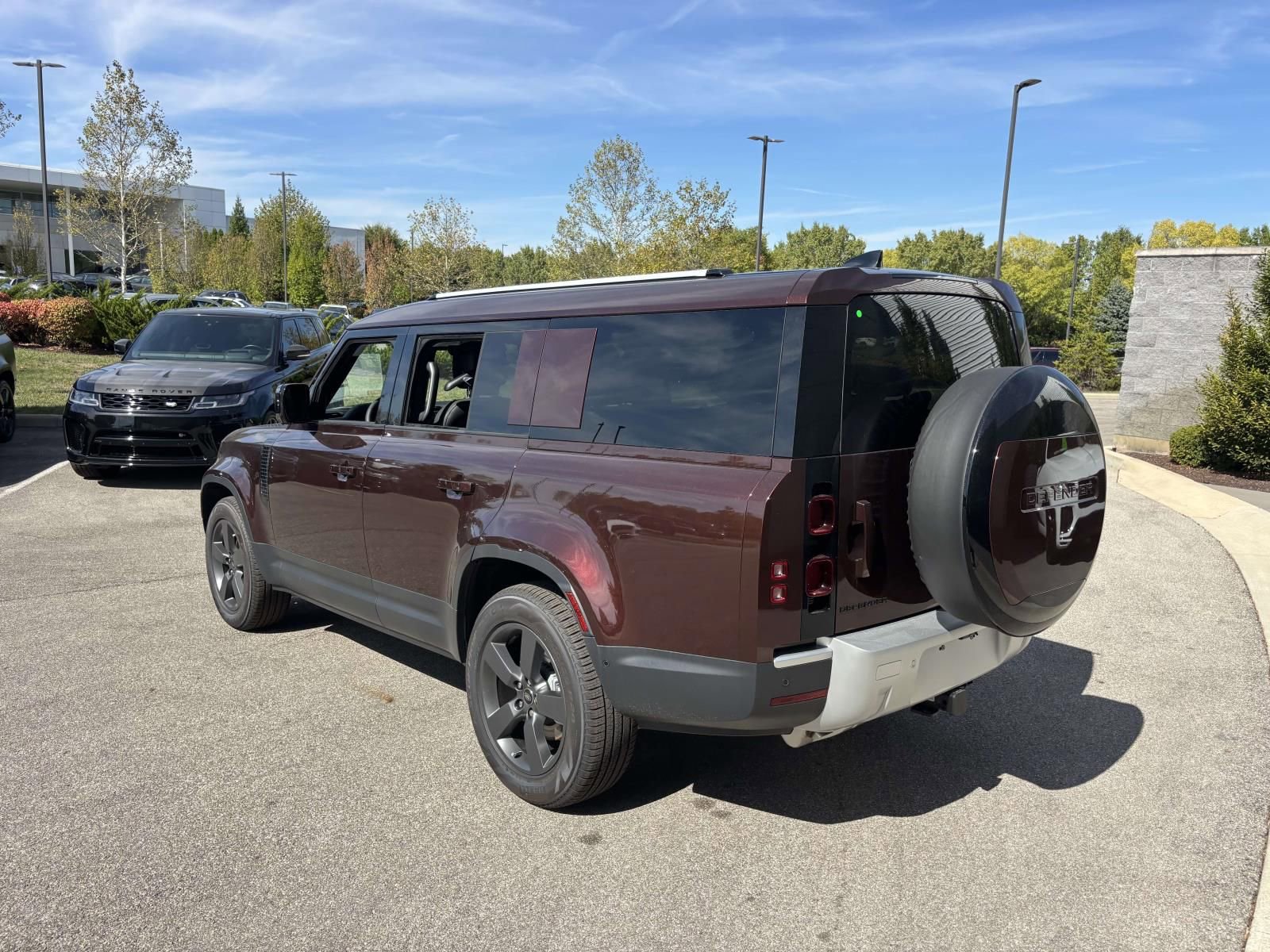 New 2025 Land Rover Defender 130 S AWD/4WD image 7