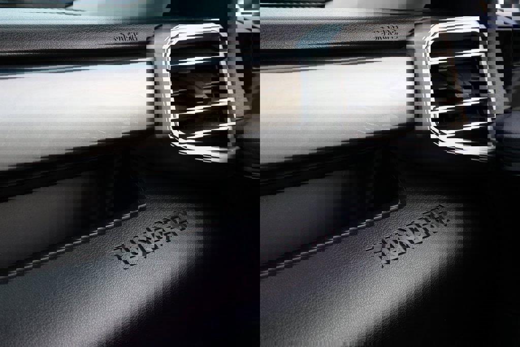 Used 2022 Toyota Tundra SR5 w/ SR5 Convenience Package image 27