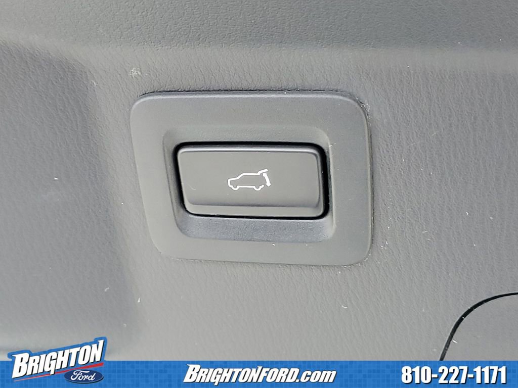 Used 2018 MAZDA CX-9 Touring w/ Touring Premium Package image 9