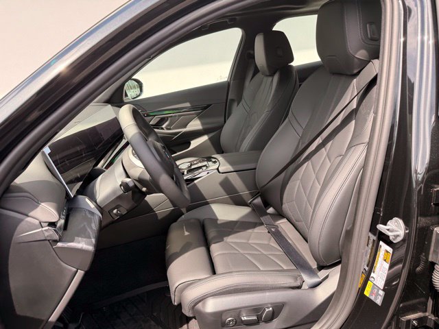 New 2026 BMW i5 eDrive40 AWD/4WD image 10