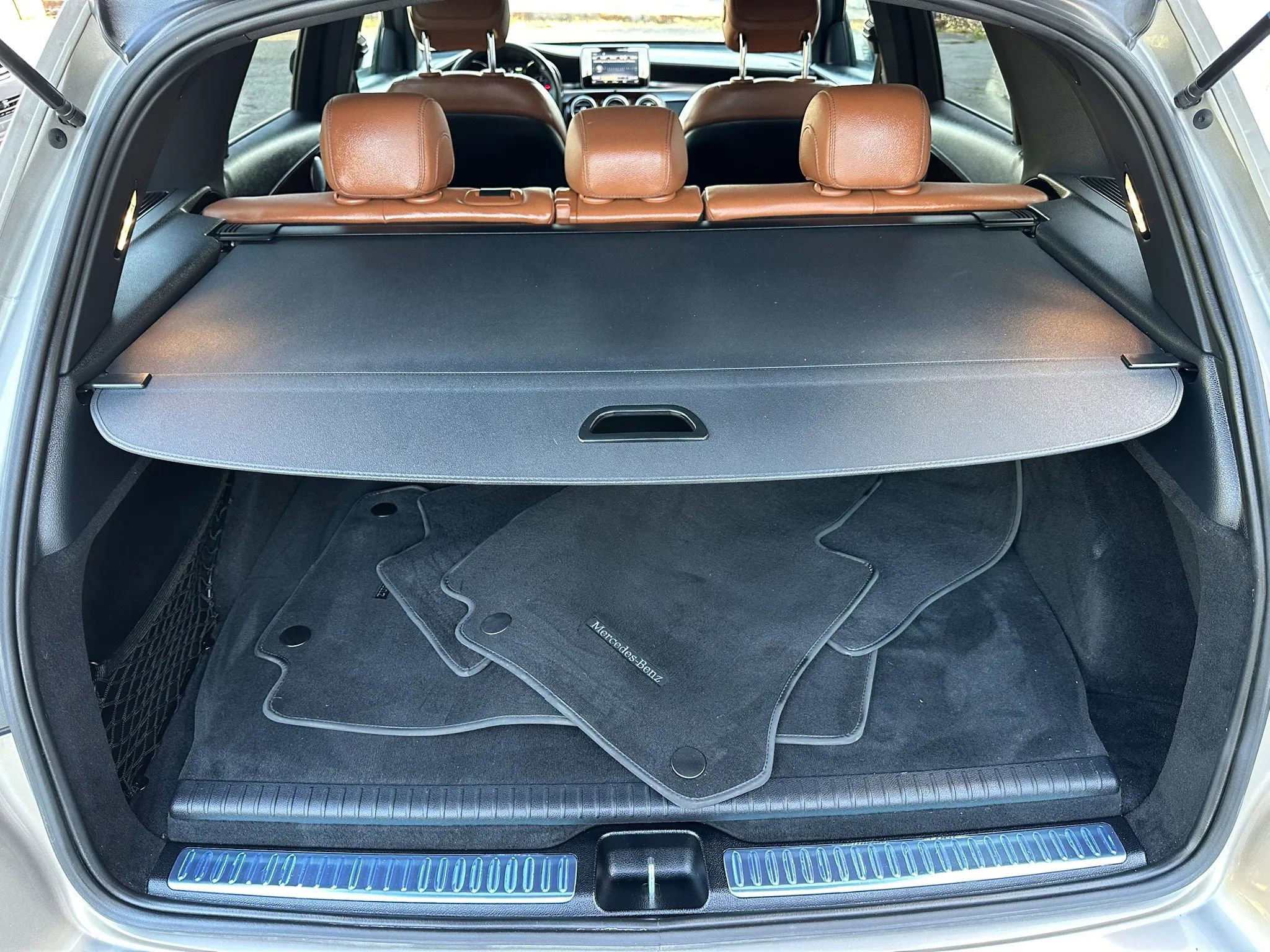 Used 2019 Mercedes-Benz GLC 350e 4MATIC image 20
