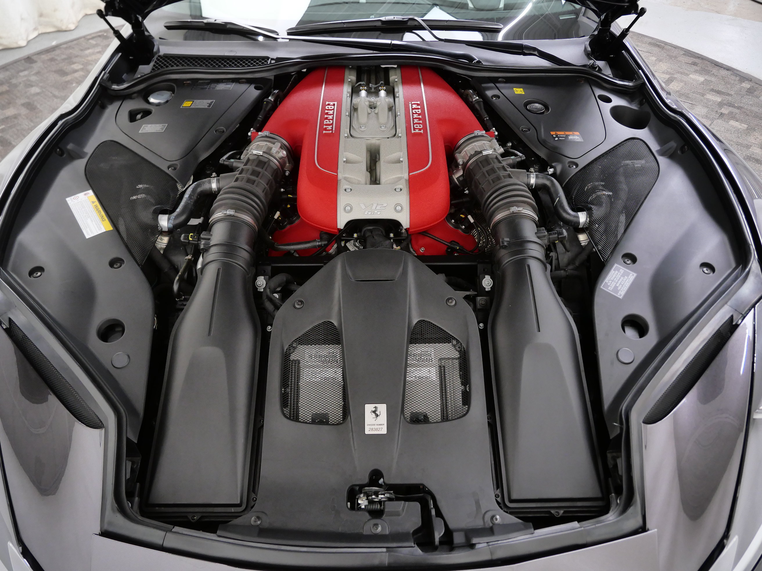 Certified 2022 Ferrari 812 GTS RWD image 33