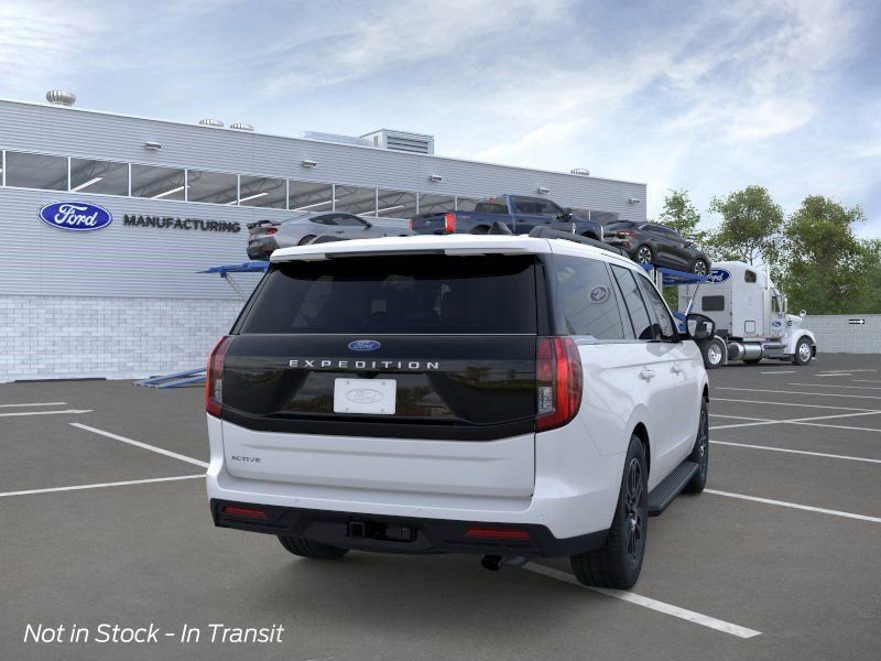 New 2026 Ford Expedition Active image 8
