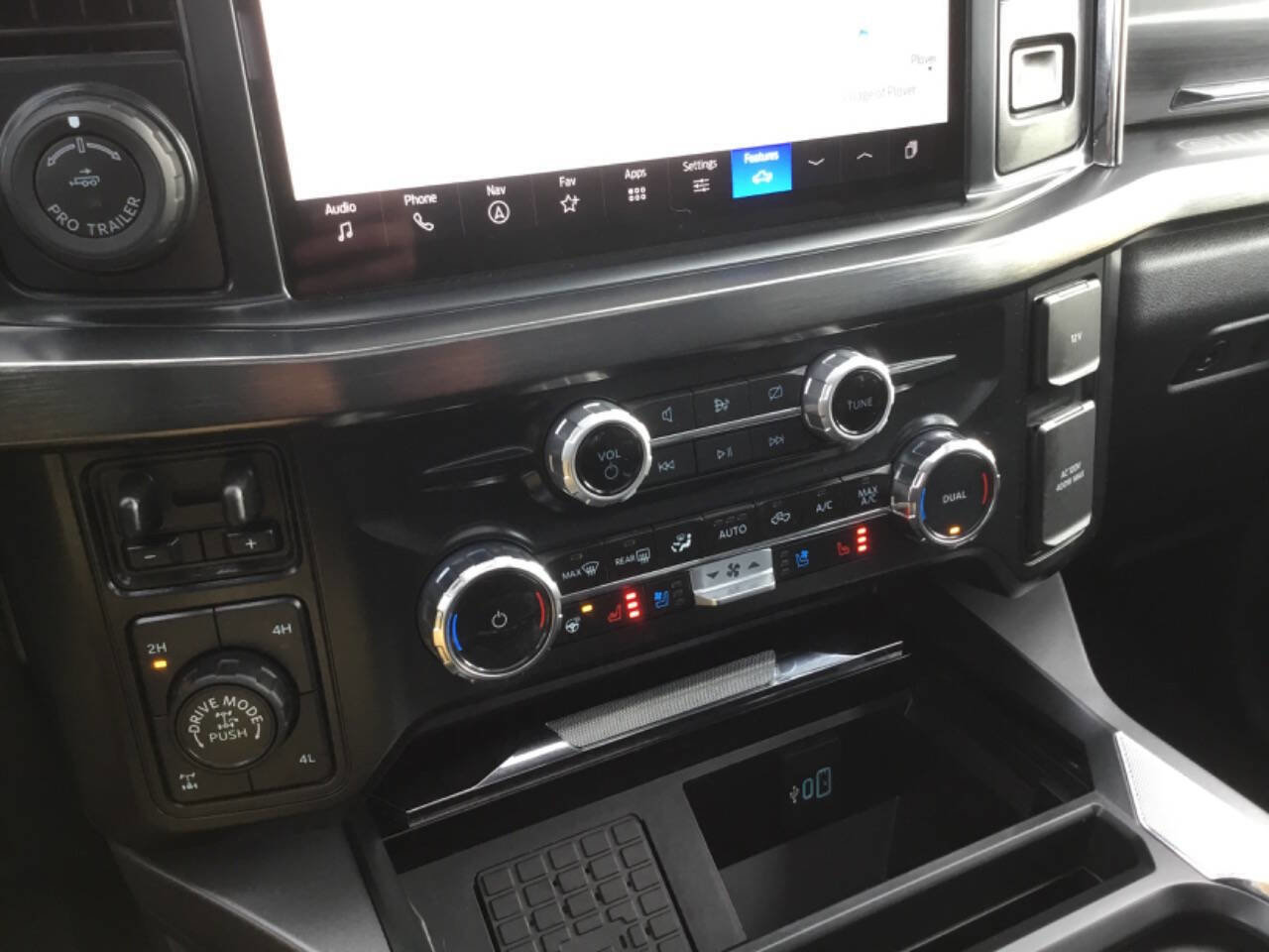 Used 2024 Ford F250 Lariat w/ Lariat Ultimate Package image 13