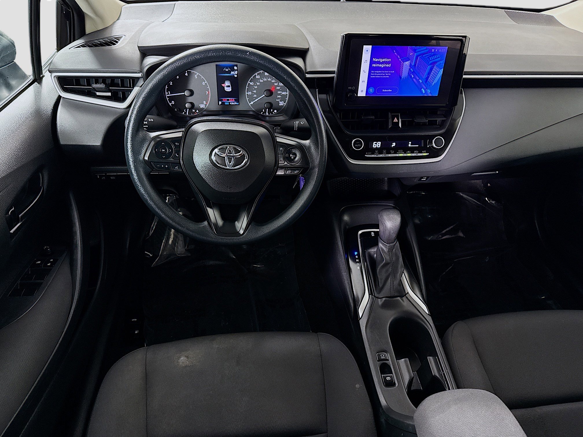 Used 2023 Toyota Corolla LE FWD image 17