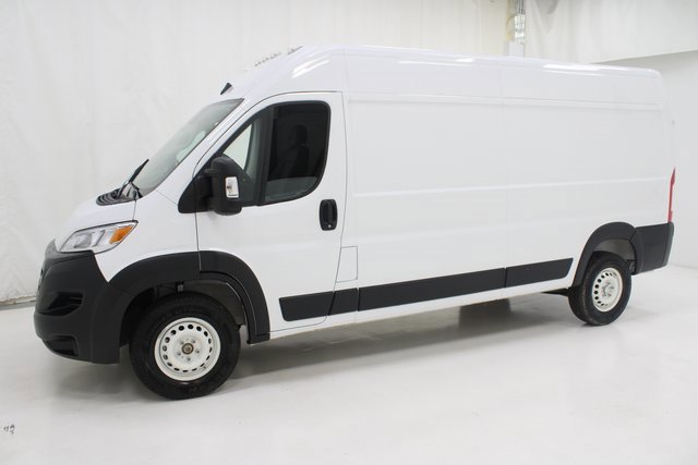 Used 2025 RAM ProMaster 2500 w/ Storage Group image 2