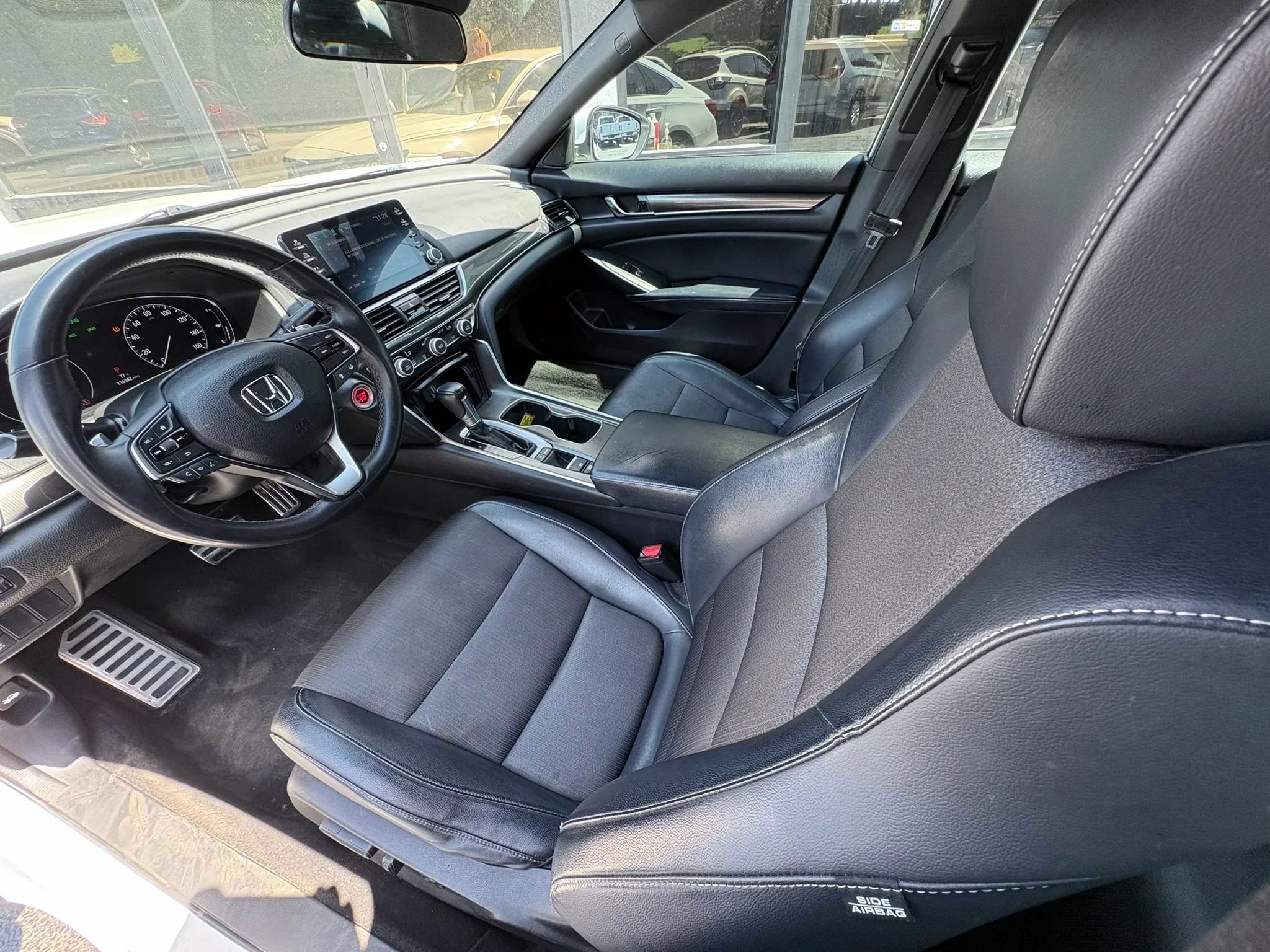 Used 2018 Honda Accord Sport image 11