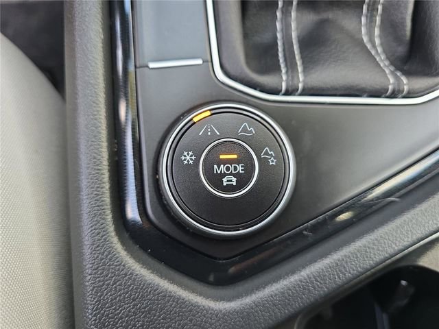 Used 2025 Volkswagen Taos S image 21