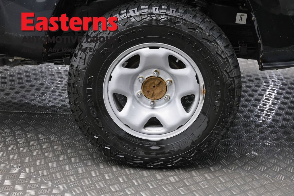 Used 2023 Toyota Tacoma SR AWD/4WD image 8