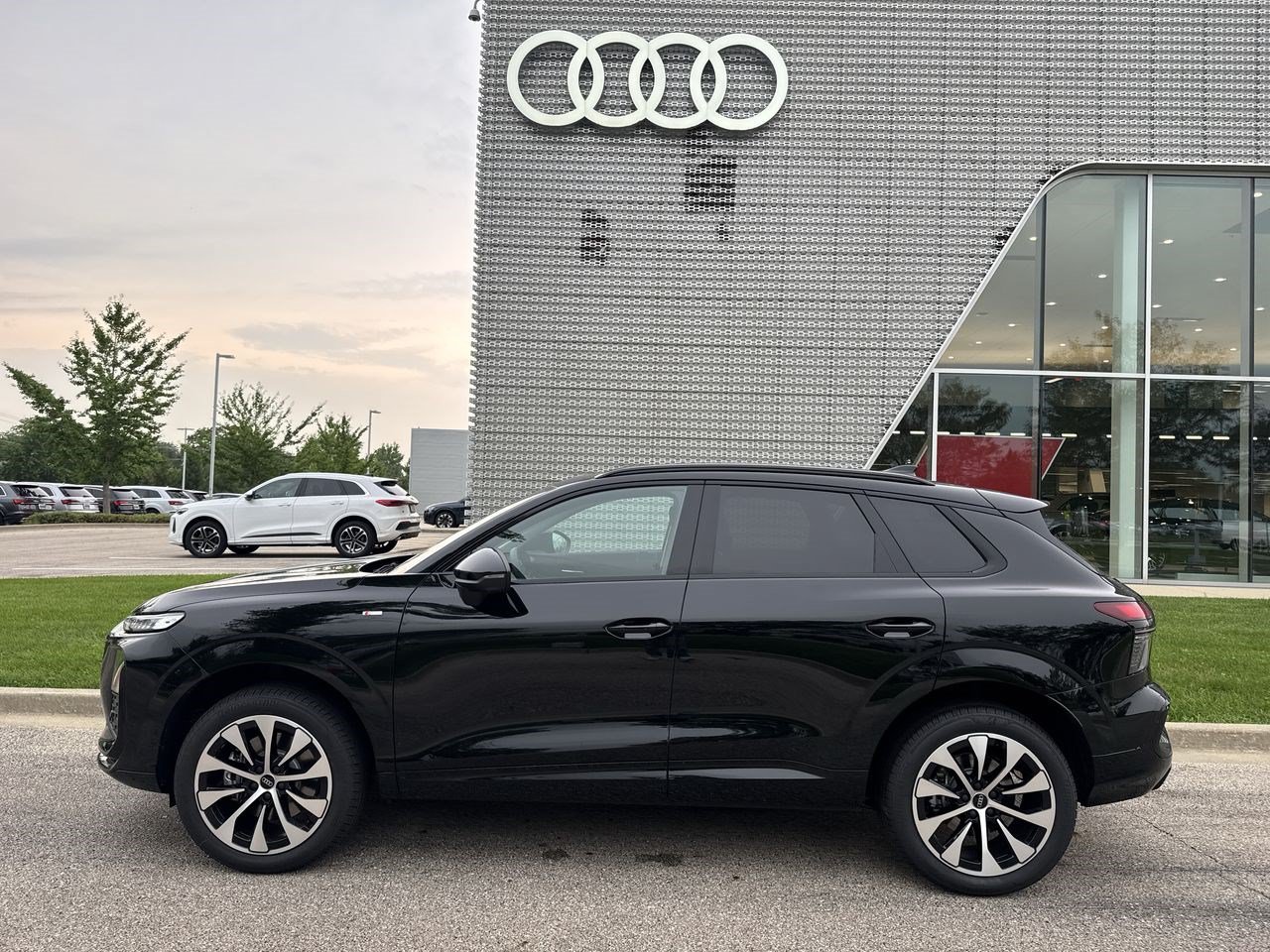 New 2026 Audi Q3 quattro 2.0T AWD/4WD image 29