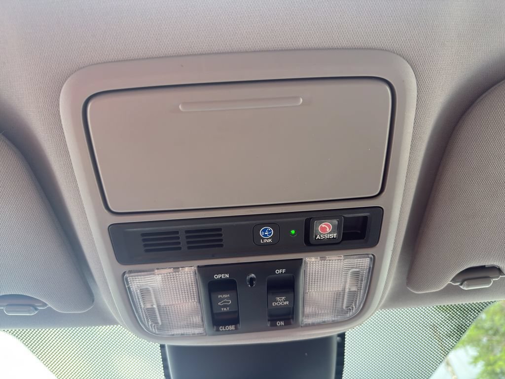 Used 2023 Honda Odyssey Elite image 26
