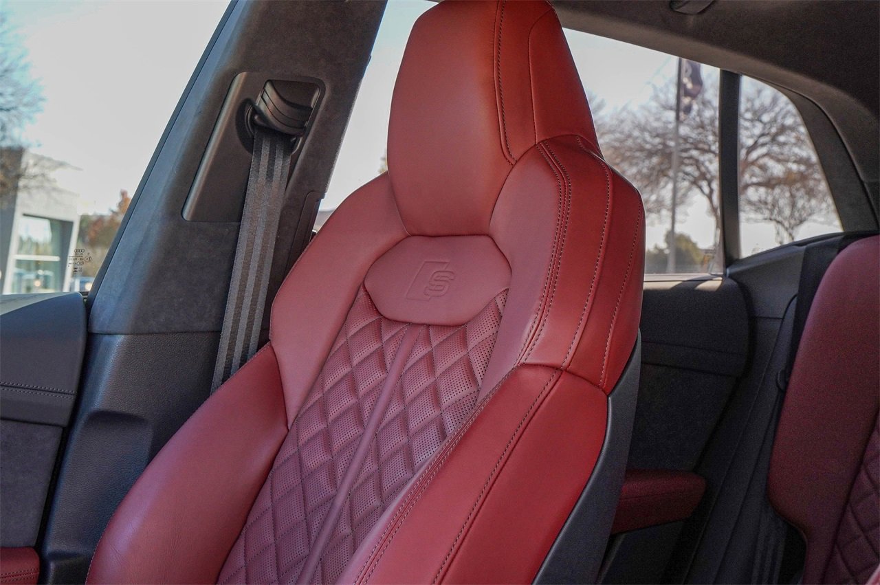 Used 2024 Audi SQ8 Prestige image 20