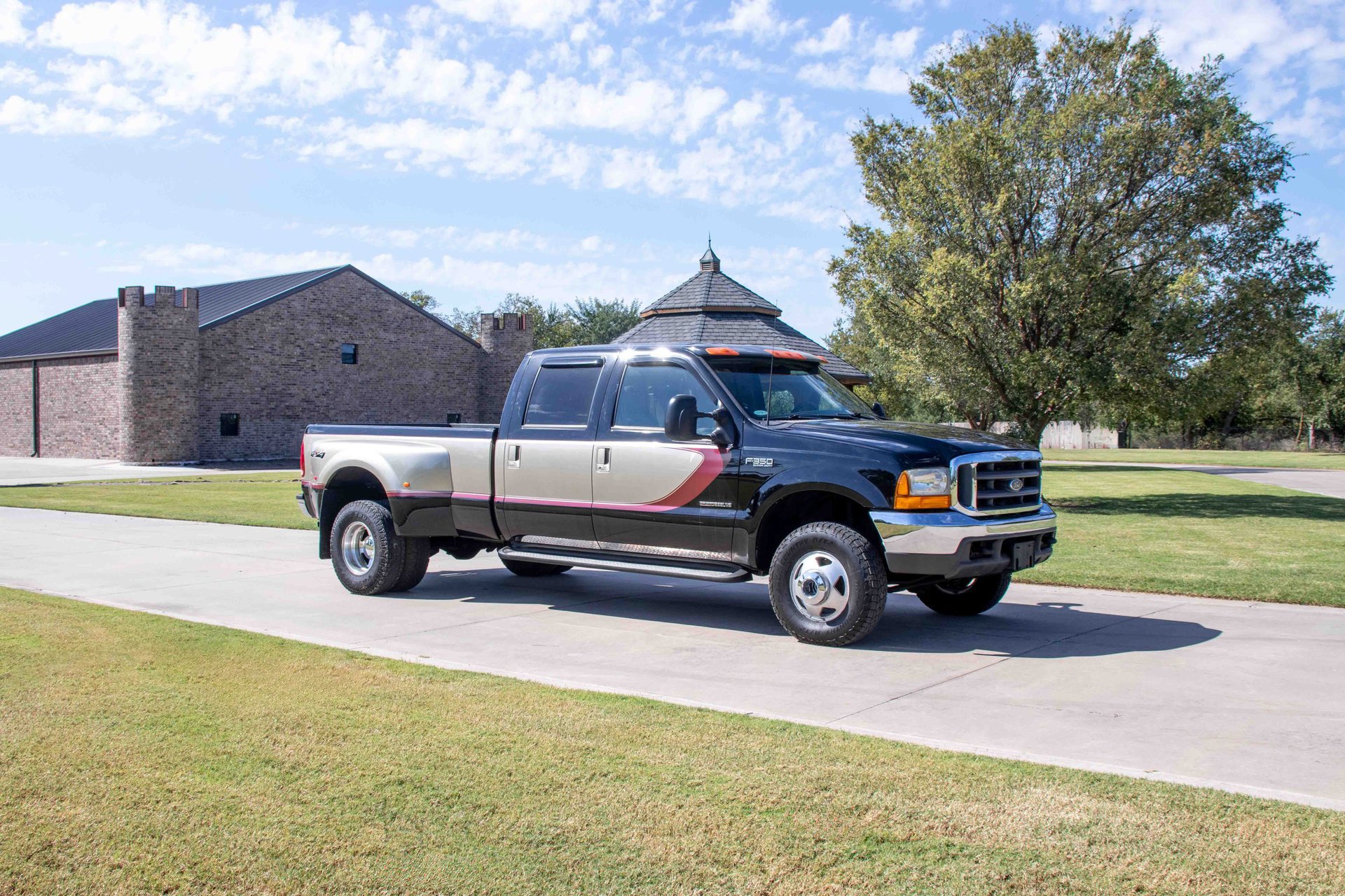 Used 2000 Ford F350 Lariat image 25