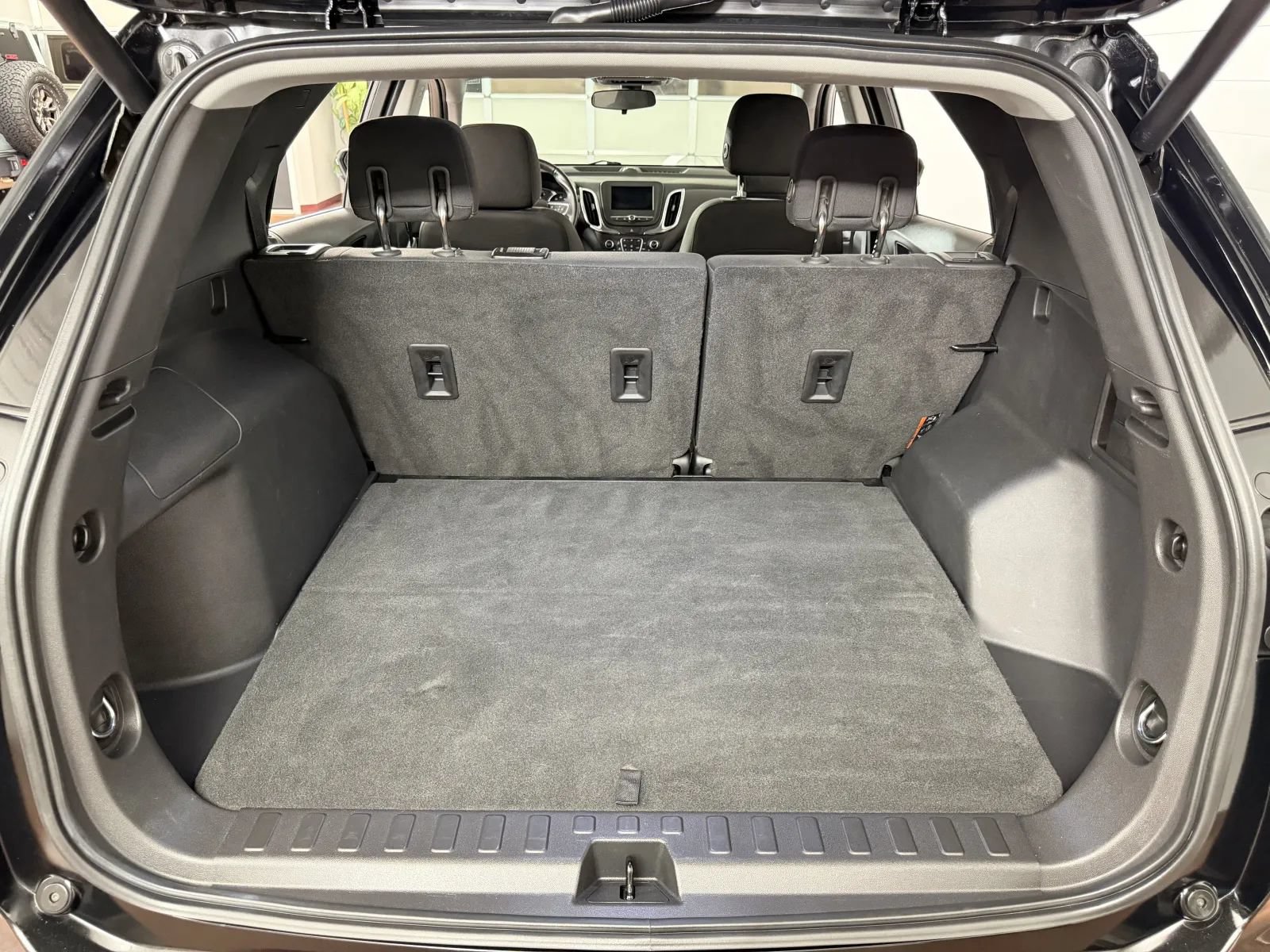 Used 2019 Chevrolet Equinox LT FWD image 27