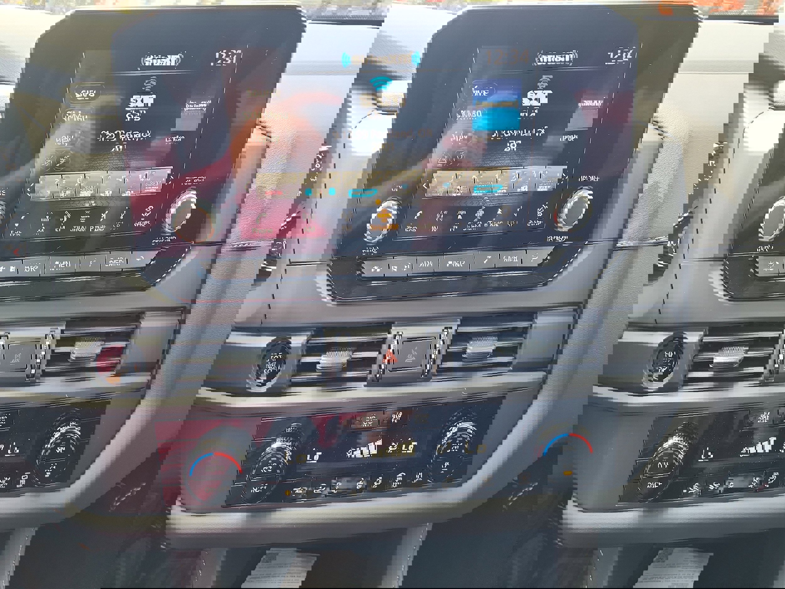 New 2025 Nissan Pathfinder S image 12