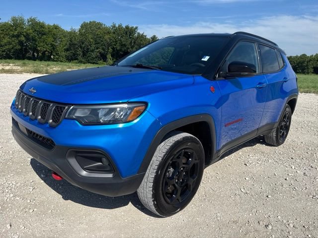 Used 2024 Jeep Compass Trailhawk AWD/4WD image 1