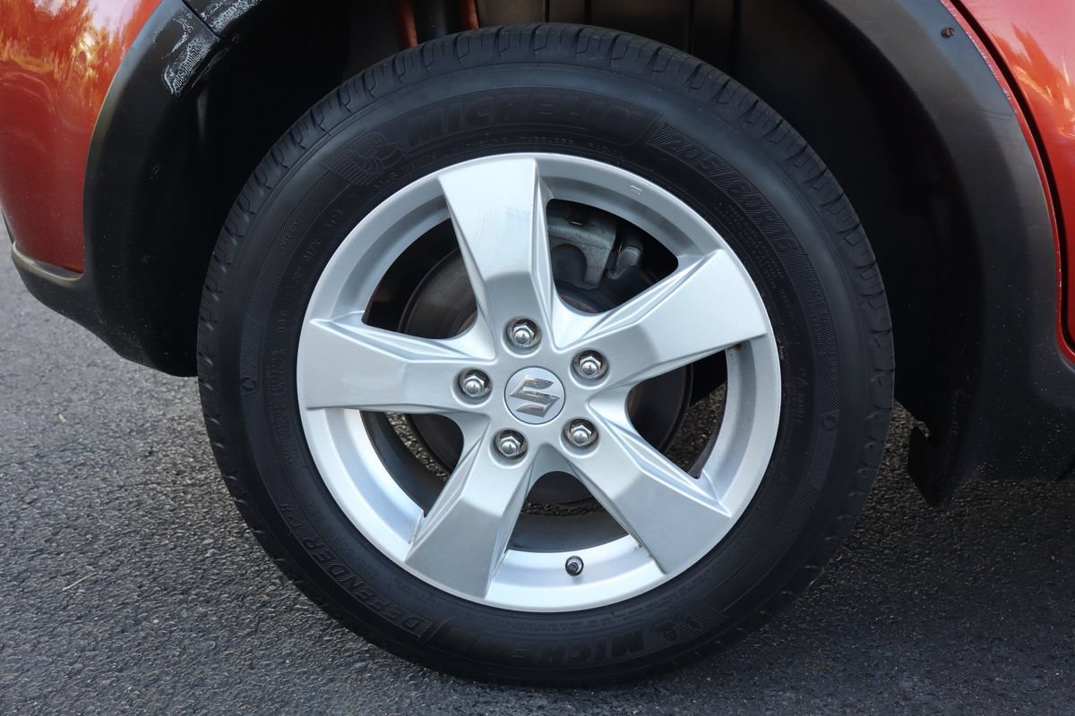 Used 2010 Suzuki SX4 Touring AWD/4WD image 42