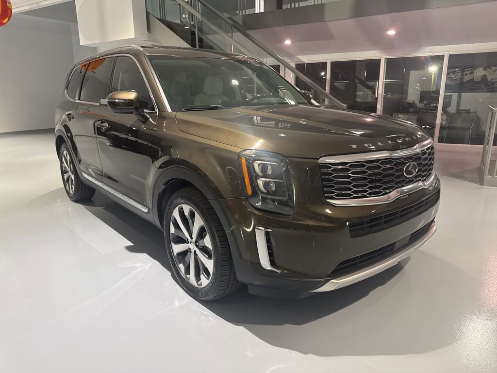 Used 2021 Kia Telluride EX w/ EX Premium Package image 3