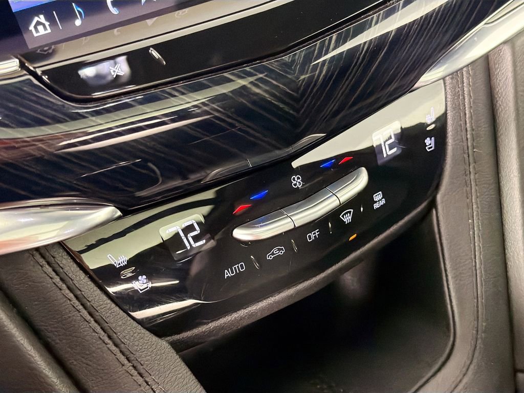 Used 2023 Cadillac XT6 Premium Luxury image 15