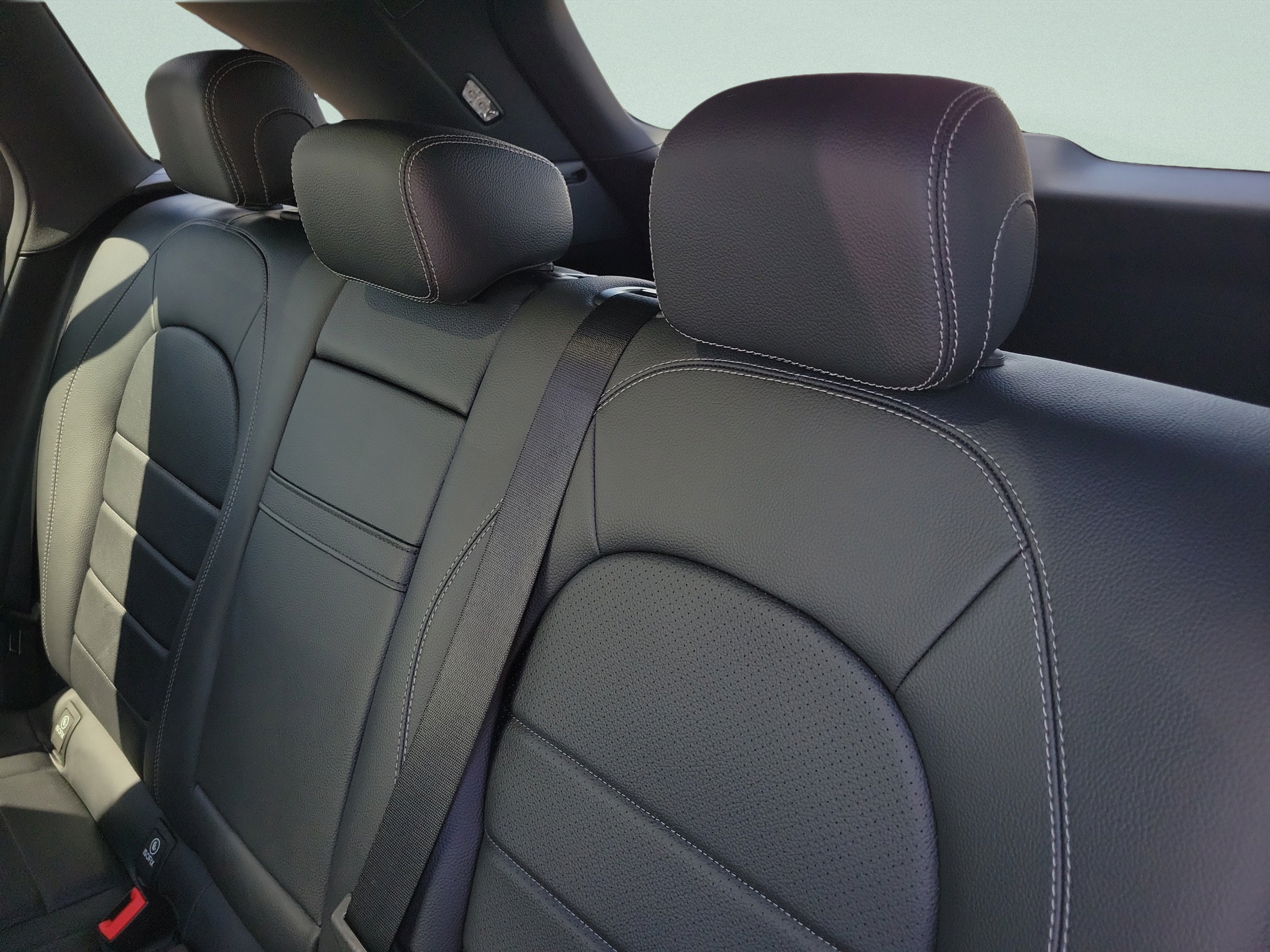 Certified 2022 Mercedes-Benz GLC 300 image 9