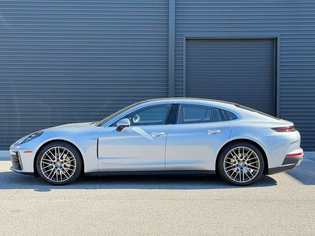 Certified 2026 Porsche Panamera 4 AWD/4WD image 2