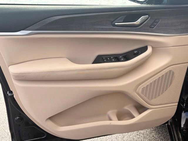 New 2025 Jeep Grand Cherokee Limited AWD/4WD image 12