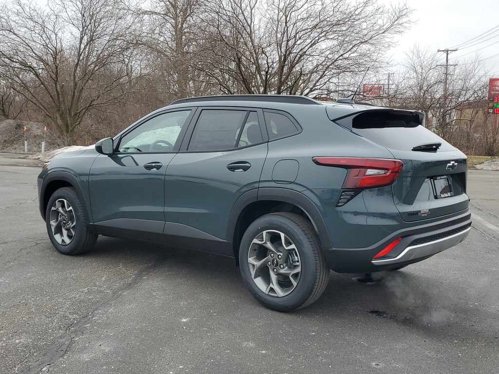 New 2026 Chevrolet Trax LT image 4