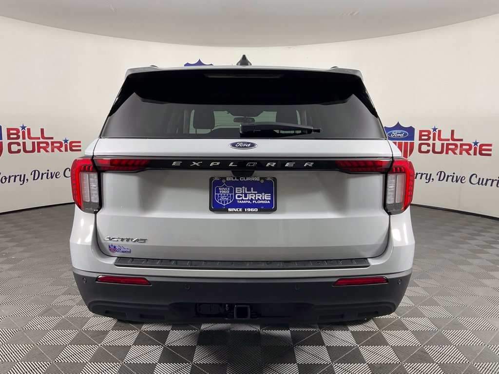New 2026 Ford Explorer Active RWD image 4