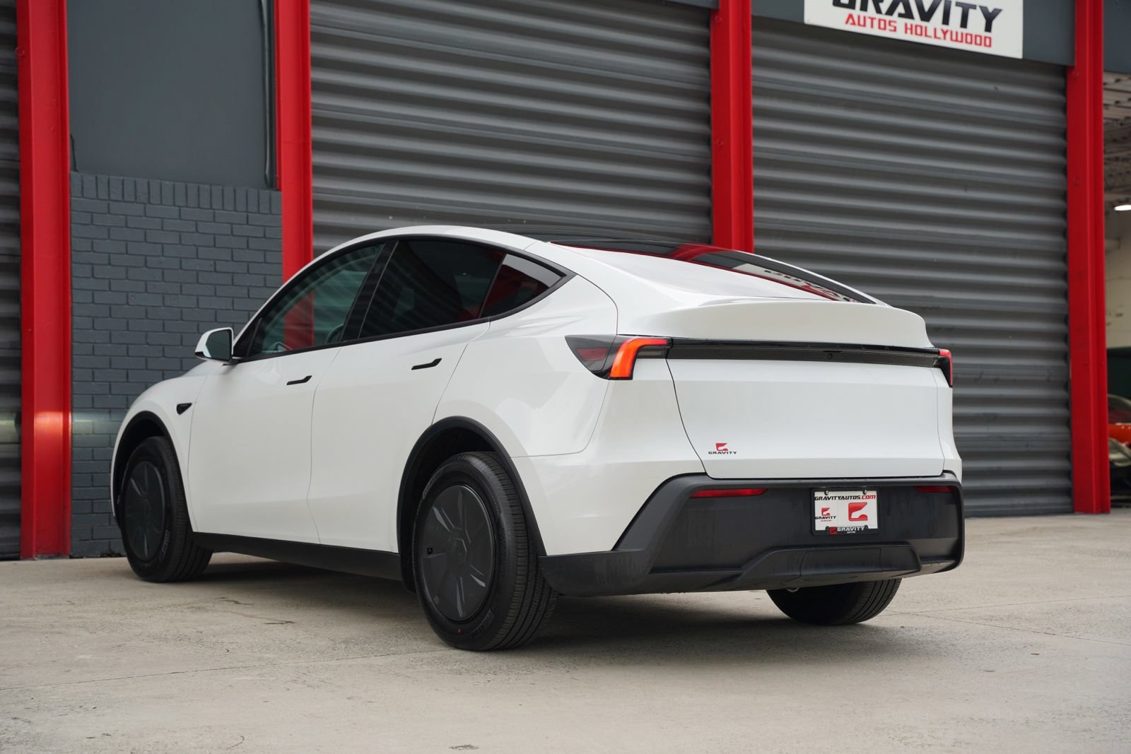 Used 2026 Tesla Model Y 2WD image 7