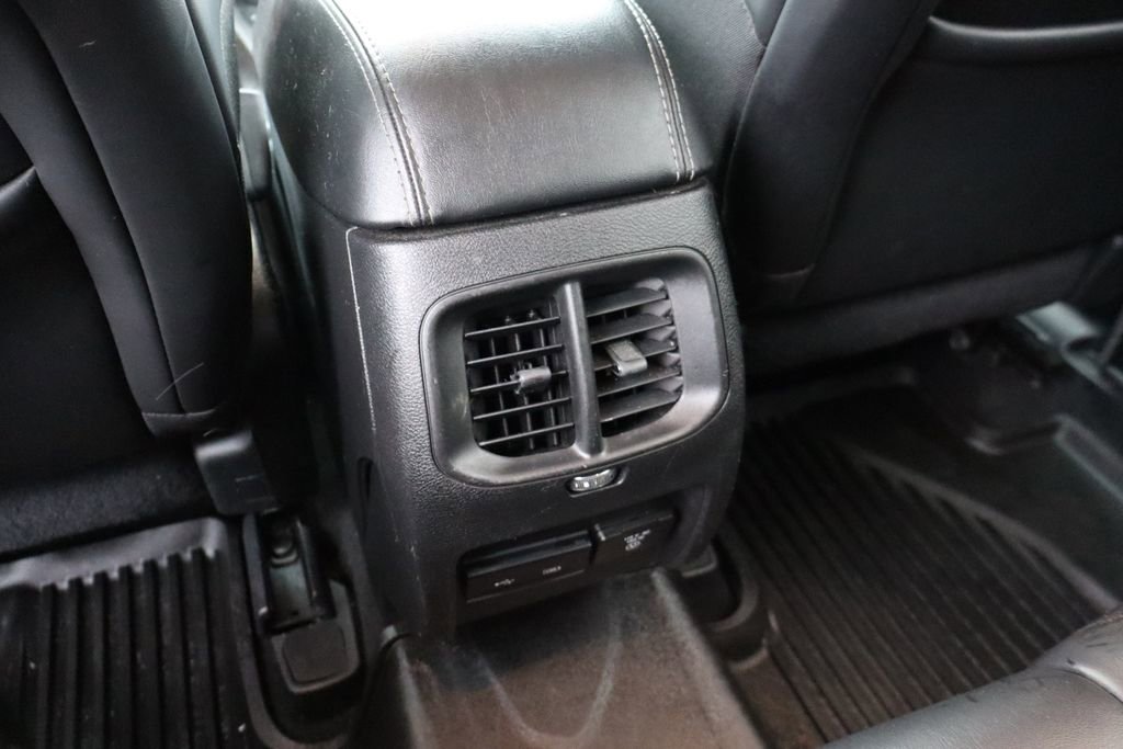 Used 2020 Jeep Cherokee Limited image 40