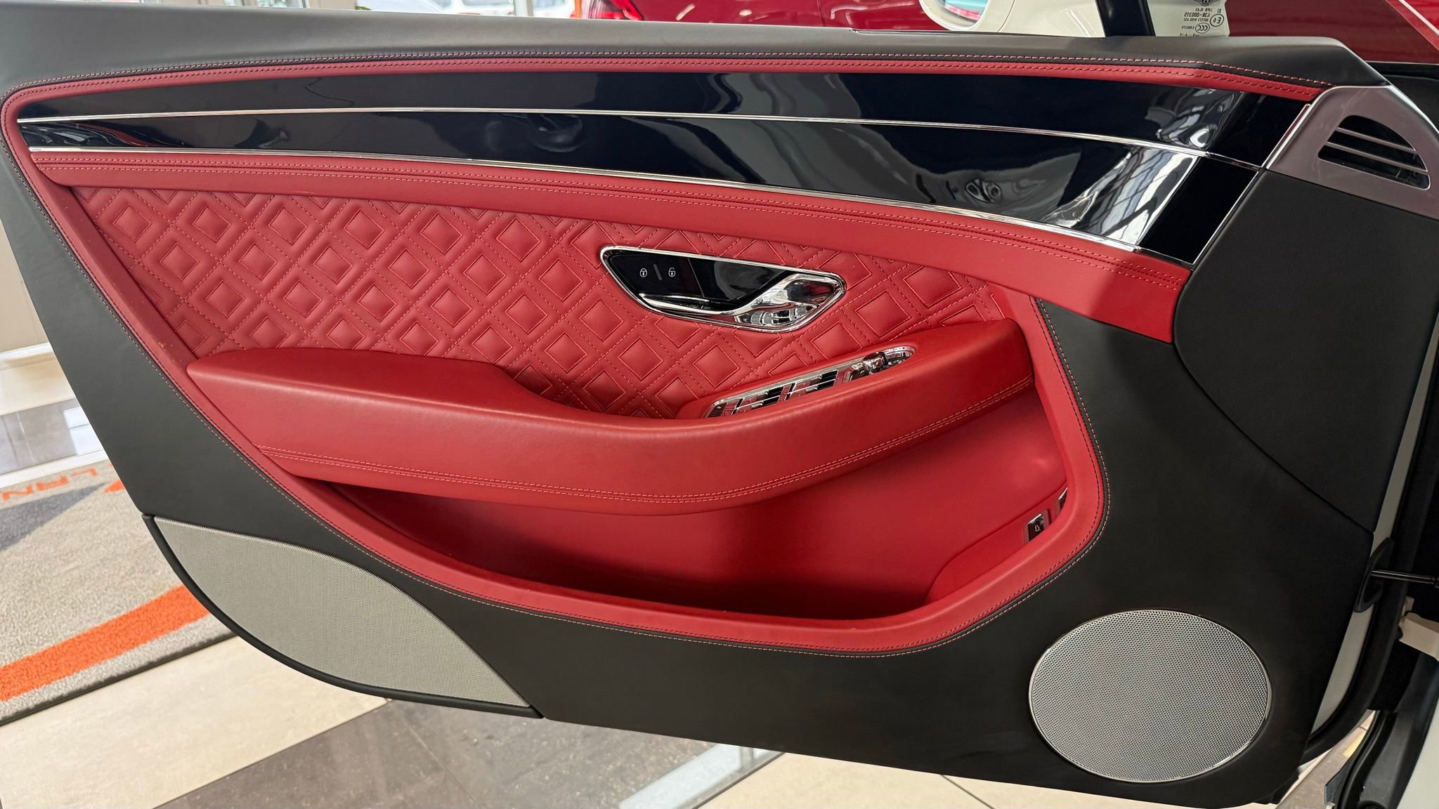 Used 2020 Bentley Continental GT image 38