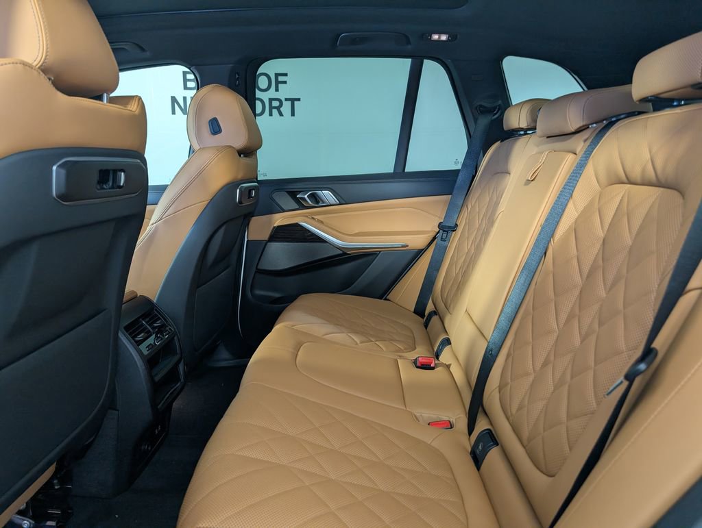 New 2026 BMW X5 xDrive50e w/ Premium Package AWD/4WD image 13