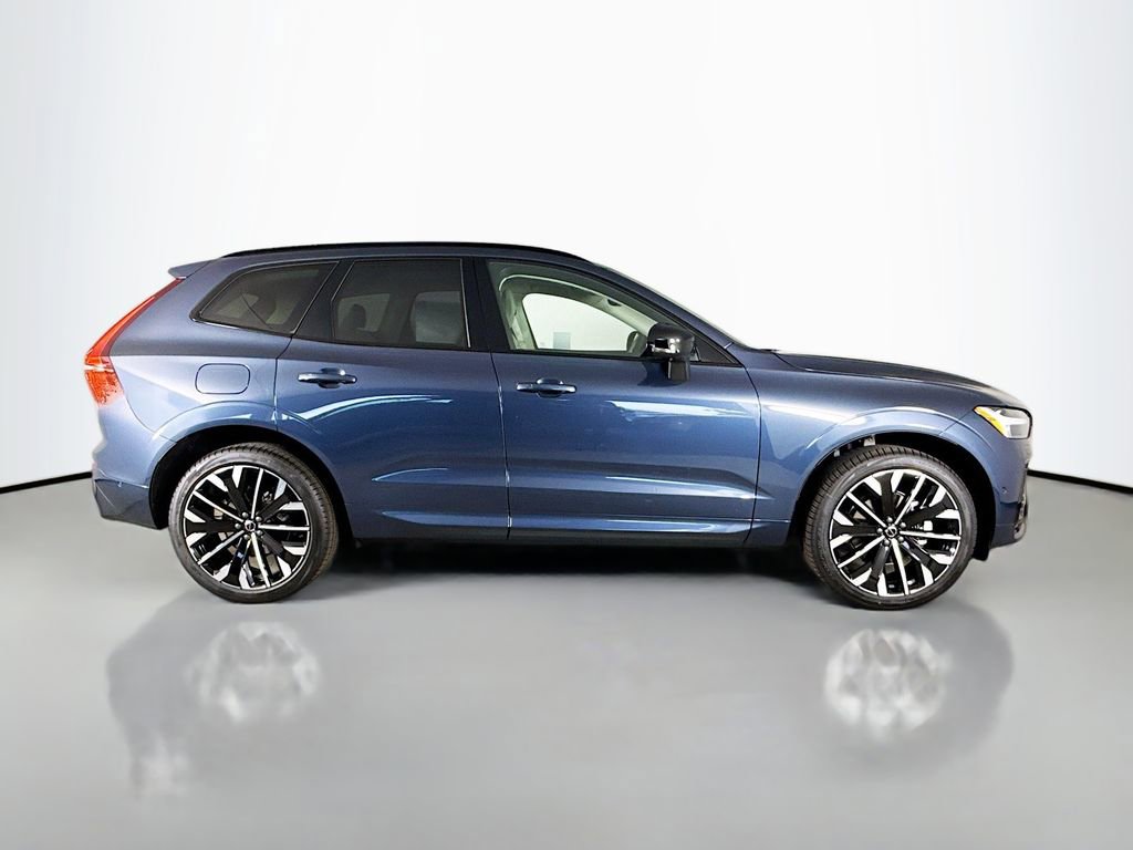 New 2026 Volvo XC60 B5 Ultra w/ Climate Package PRO image 8