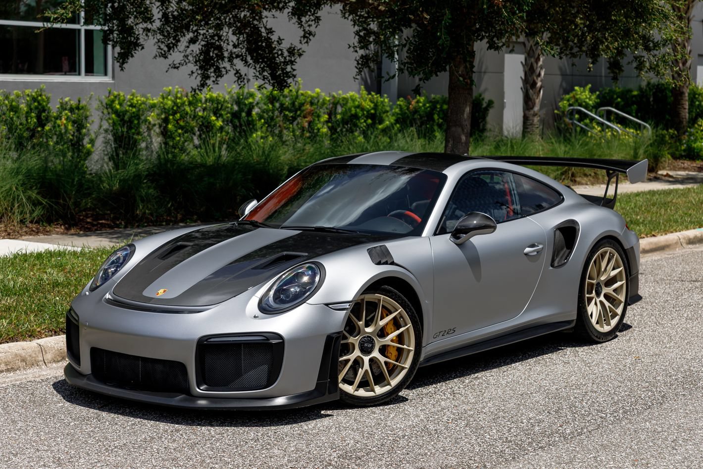 Used 2018 Porsche 911 GT2 RS w/ Weissach Package RWD image 35
