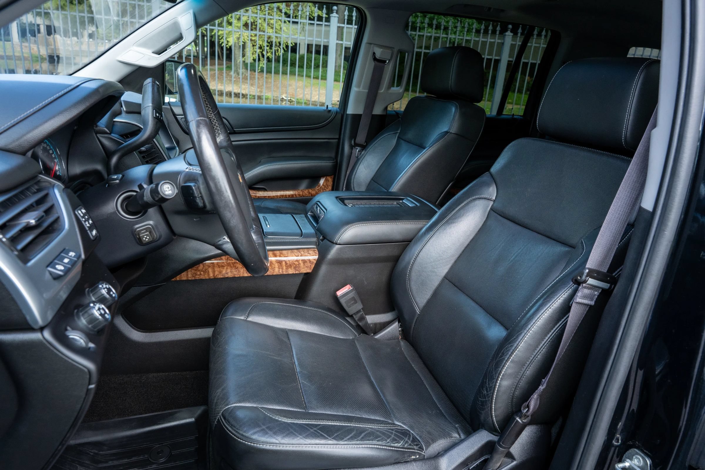 Used 2016 Chevrolet Suburban LTZ AWD/4WD image 11