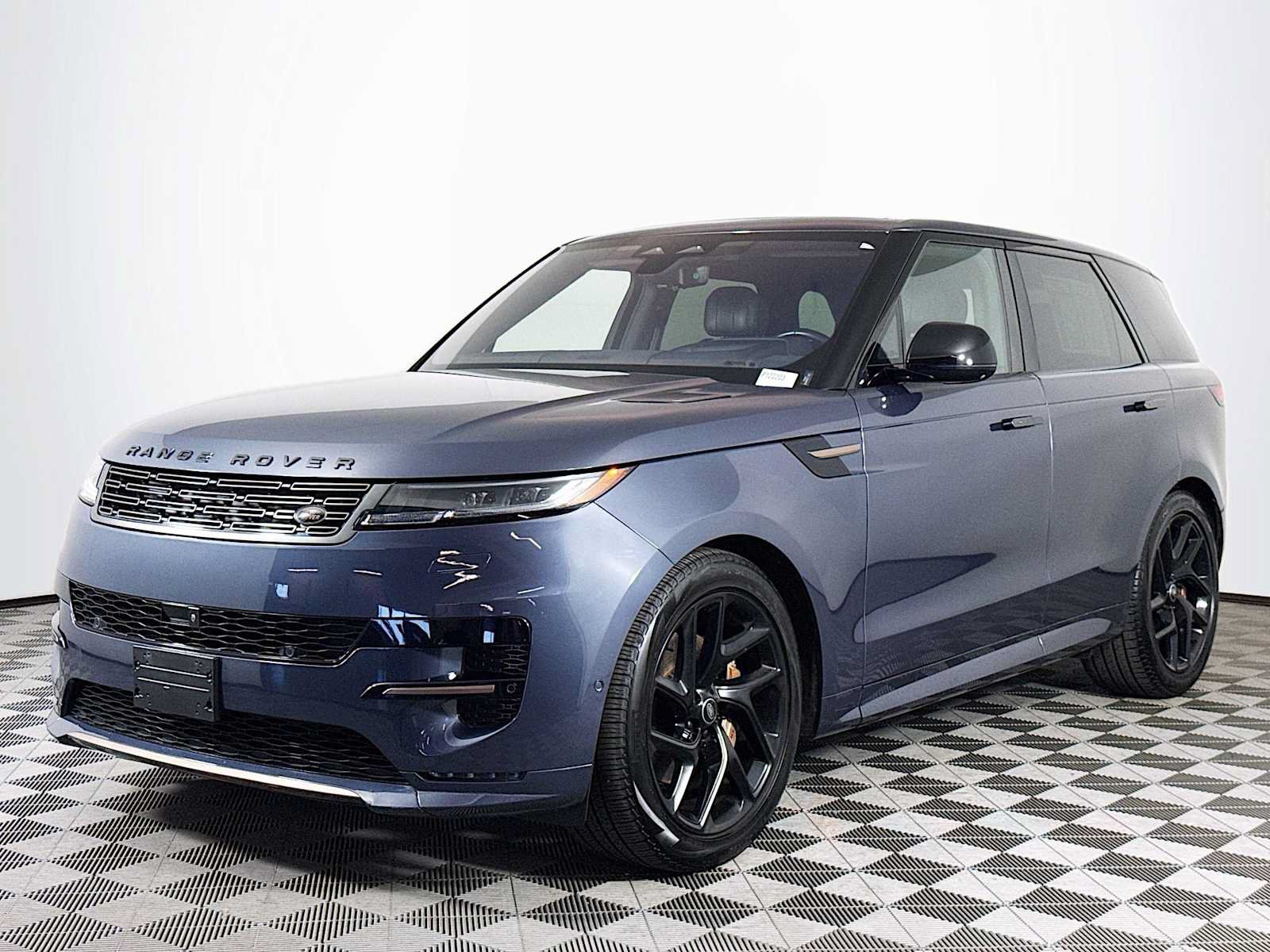 Used 2023 Land Rover Range Rover Sport SE Dynamic AWD/4WD image 2