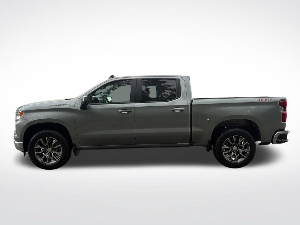 Used 2024 Chevrolet Silverado 1500 LT AWD/4WD image 2