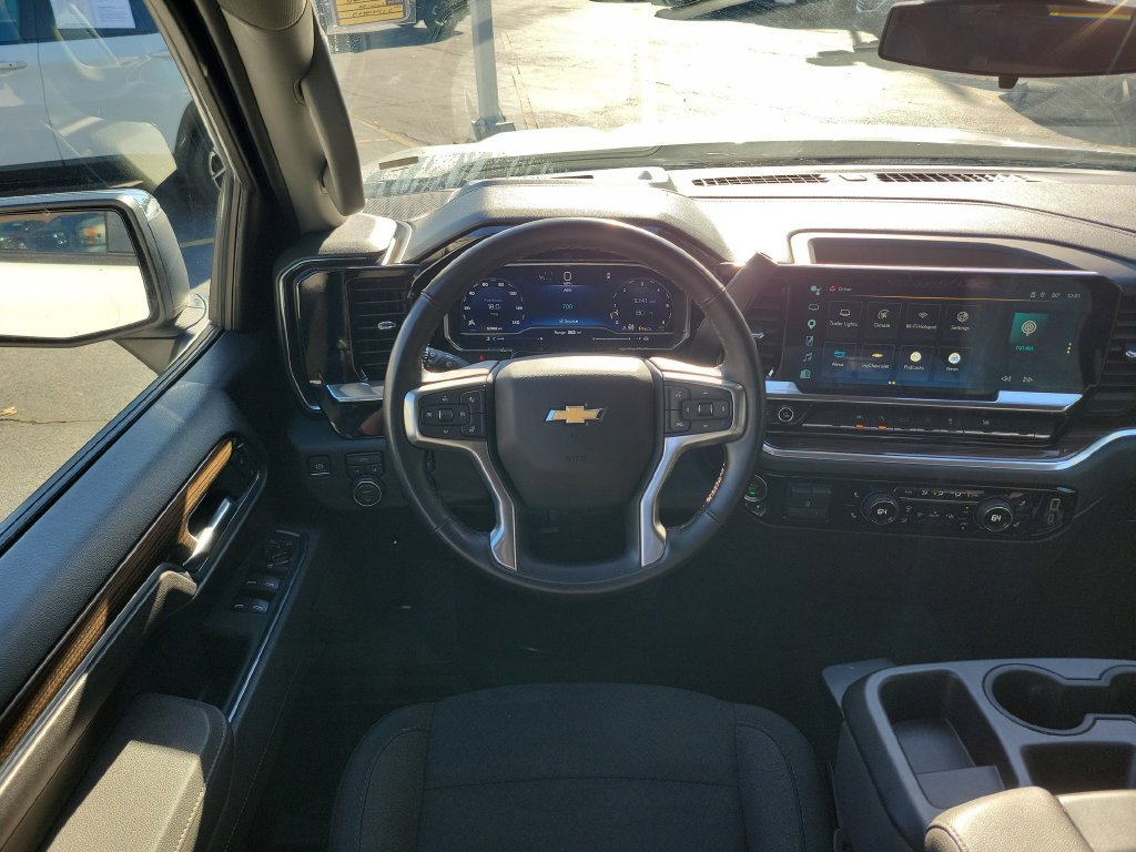 Used 2025 Chevrolet Silverado 1500 LT AWD/4WD image 15