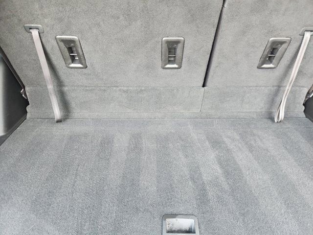 Used 2023 Chevrolet Traverse RS image 35