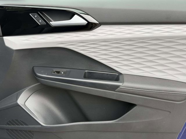 Used 2024 Volkswagen Taos S image 8