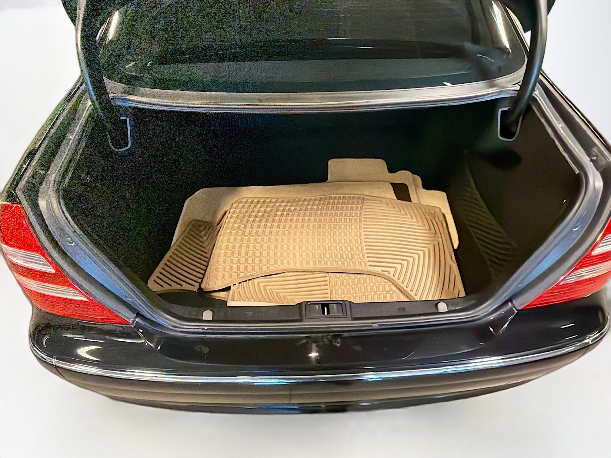 Used 2006 Mercedes-Benz E 350 4MATIC Sedan image 28