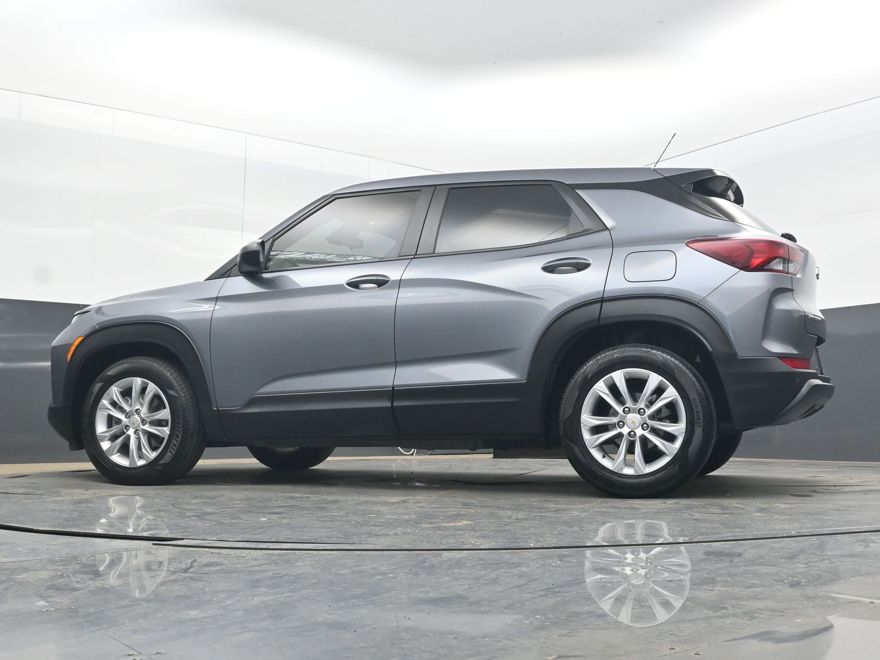 Used 2022 Chevrolet TrailBlazer LS image 27