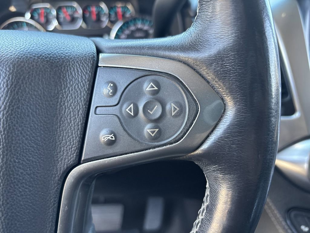 Used 2018 Chevrolet Suburban LT w/ LT Signature Package AWD/4WD image 32