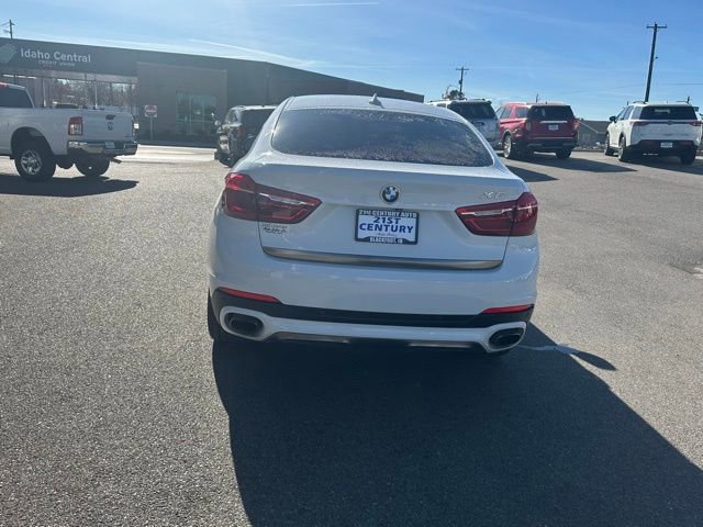 Used 2015 BMW X6 xDrive50i w/ Executive Package image 9